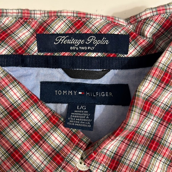Tommy Hilfiger Men’s Long Sleve Shirt - Picture 2 of 2